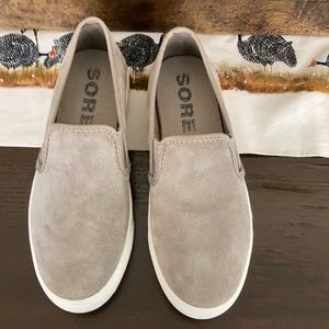 NWOT SOREL suede shoes
